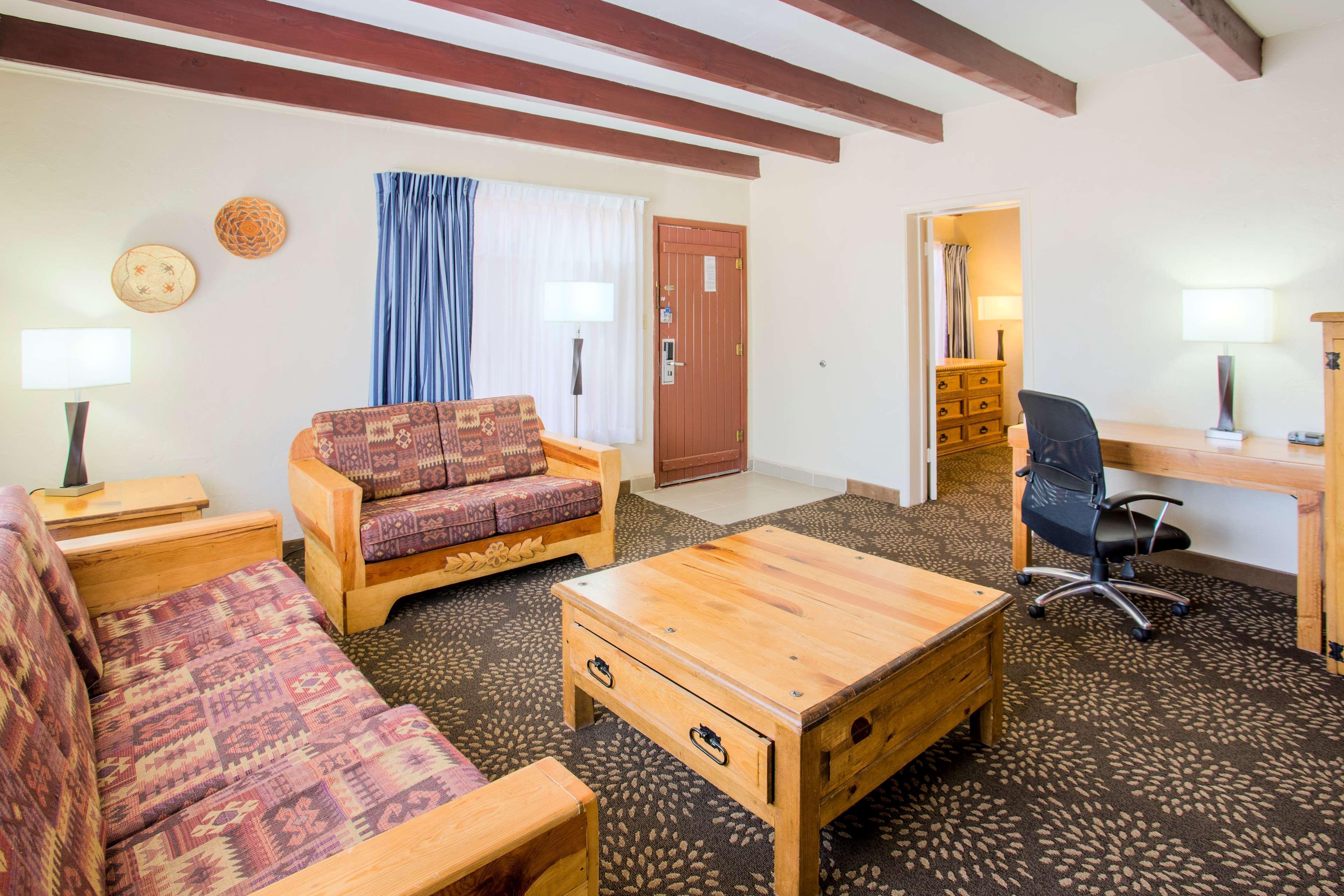 Hotel Western Mission 3*