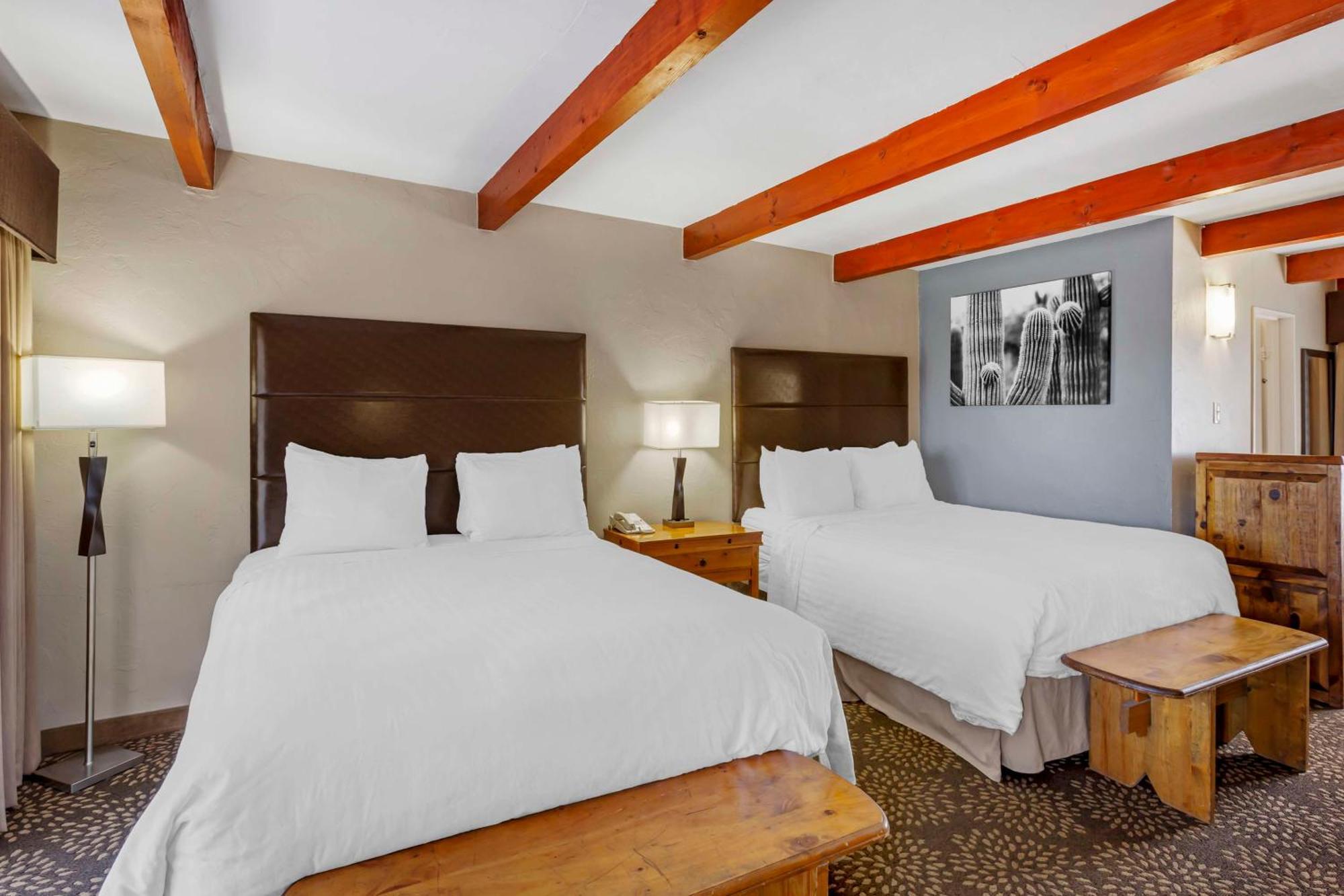 Hotel Western Mission 3*