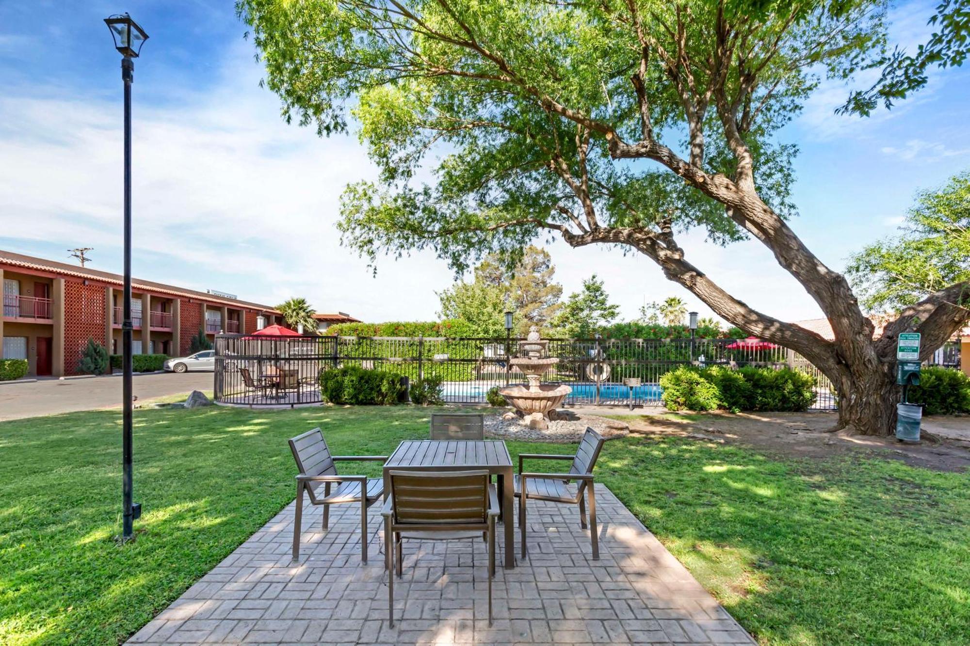 Western Mission Hotel