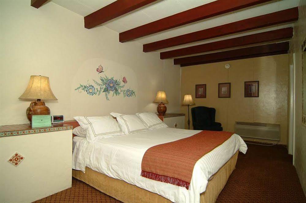 Hotel Western Mission 3*